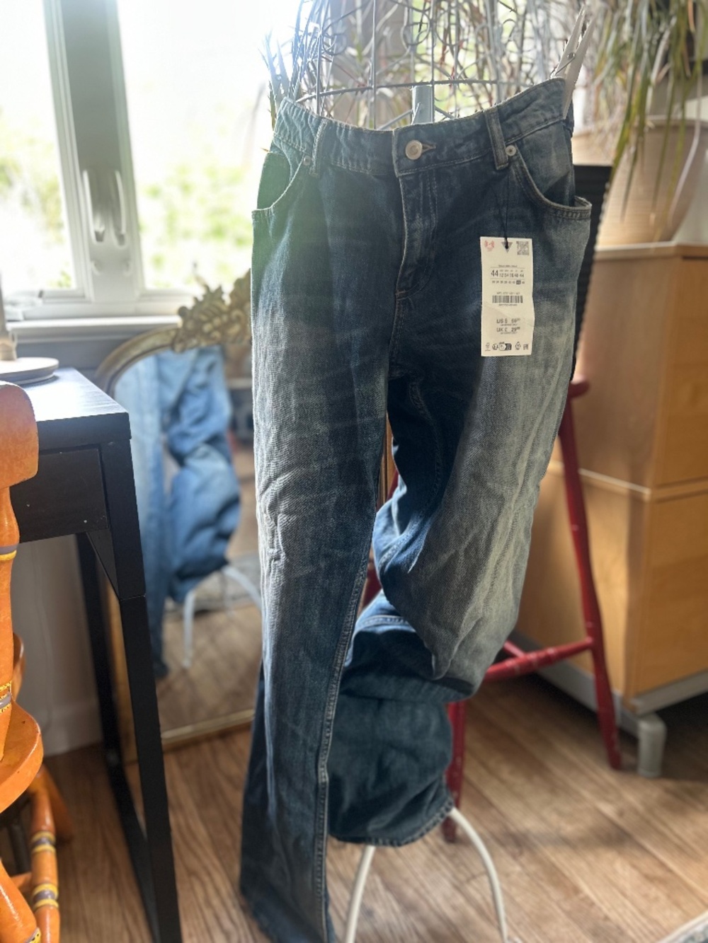 Zara Low Rise Wide Leg Jean